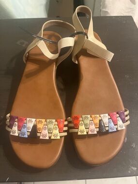 Tan Beaded Floral Accent Sandals - Multicolor Beads